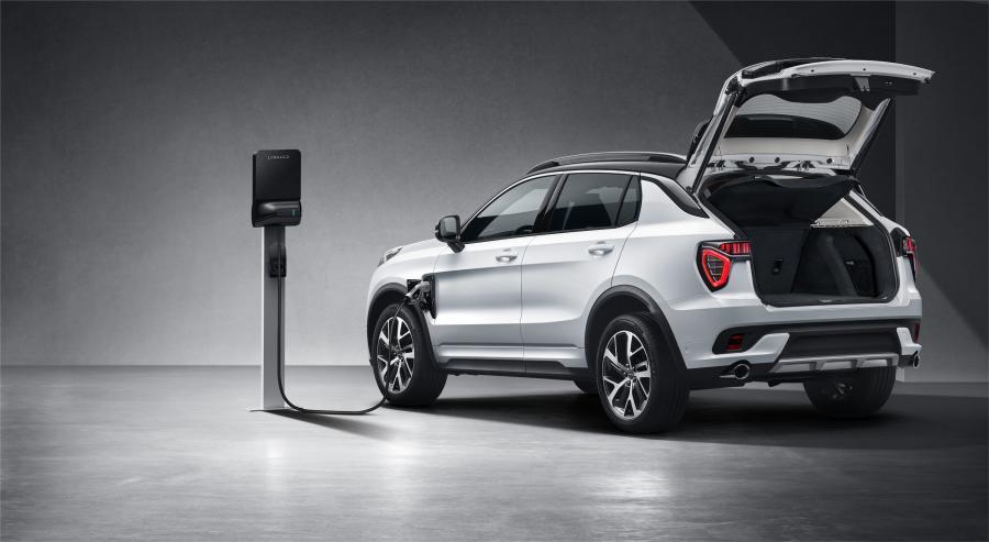  LYNK&Co 01 PHEV 2018 года  (фото 5 из 17)